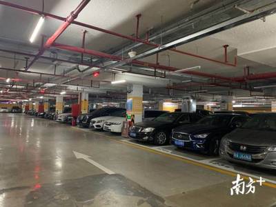 广州拟盘活老旧小区边角用地设临时停车设施