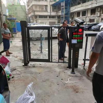 惠州大亚湾停车场道闸车牌识别收费系统 隆鑫源源头厂家解析